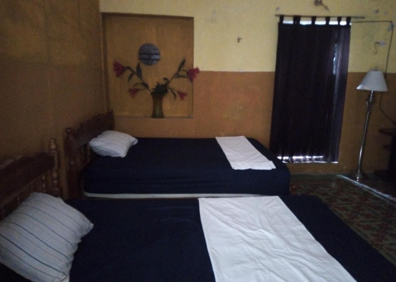 Cuartos Y Hostal Jaqueline Campeche Eksteriør billede