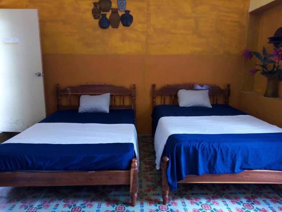 Cuartos Y Hostal Jaqueline Campeche Eksteriør billede